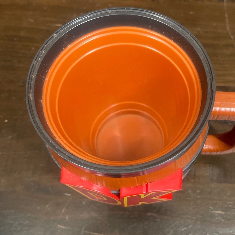 Donkey Kong Country Barrel Plastic Mug Super Nintendo World Universal Studios - Picture 2 of 4